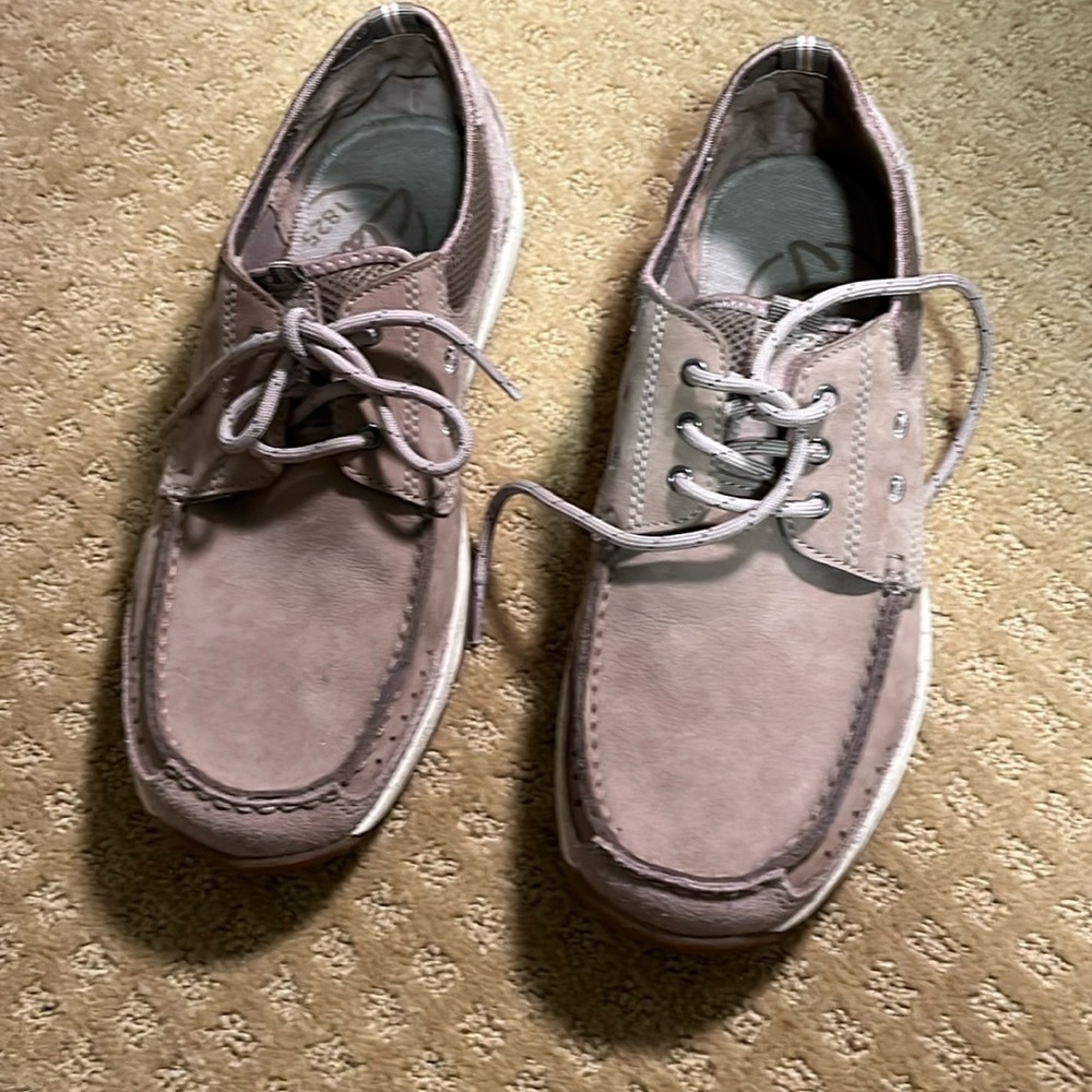 Men’s Clarks loafers slip one size 9.5